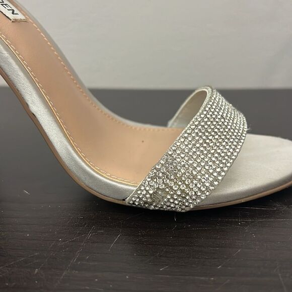 Steve Madden Womens Carrson Rhinestone Heels Sandal Size 8.5 - Picture 4 of 9